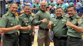 'Demi Jangkau Sosmed' Alasan Kemenhan Beri Pangkat Letkol Tituler pada Deddy Corbuzier