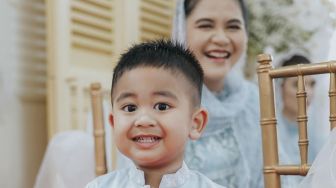 10 Transformasi Al Nahyan, Cucu Presiden Jokowi yang Bikin Heboh saat Pernikahan Kaesang dan Erina