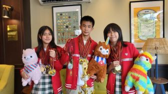 Bangga! Tiga Pelajar Asal Indonesia Raih Medali Emas Dalam Kompetisi Debat World Scholars Cup 2022 di Yale University AS