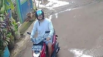 Terekam CCTV Remas Dada Ibu Muda di Depan Balita, Ciri Pelaku Begal Payudara di Depok: Pria Gempal Berambut Gondrong