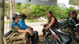 Tingkatkan Keamanan, Desa Babinsa Kopka Jumhadi Armin Pantau Desanya