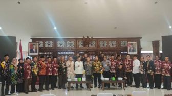 Wawako Bersama Pengurus FKUB Kota Lubuklinggau Studi Wawasan ke Magelang