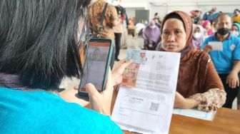 Kantor Pos Besar Surakarta Tuntaskan Penyaluran BLT BBM dengan Total 7.198 Penerima