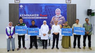 Kemnaker Salurkan Bantuan untuk Korban Gempa Cianjur