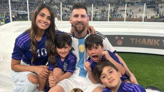 Kalahkan Prancis Hingga Juara Piala Dunia 2022, Intip Potret Bahagia Lionel Messi dan Keluarga Rayakan Kemenangan