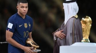 Muram Durja Mbappe Usai Gagal Bawa Prancis Juara