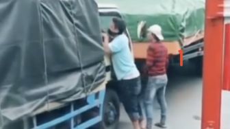 Pura-pura Ngamen Saat Jam Macet, Empat Pria Diciduk Polisi Saat Malak di Pintu Tol Tomang