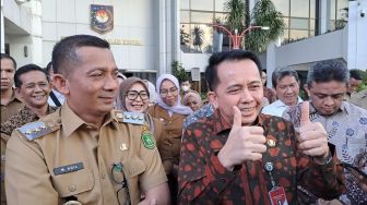 Usai Dimediasi Urusan DBH Bareng Kemenkeu, Bupati Meranti: Untuk Sementara Ikut Pak Dirjen