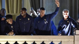 Cuma Jadi Runner-up di Piala Dunia 2022, Timnas Prancis Tetap Disambut Meriah di Paris