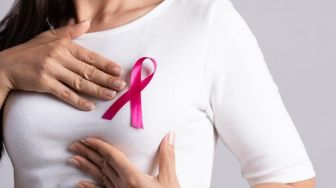 7 Mitos Kanker Payudara yang Membuat Perempuan Ketakutan