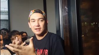 Bintangi Film Bayi Ajaib, Adipati Dolken Sebut Setannya Beda dari Pocong dan Kuntilanak