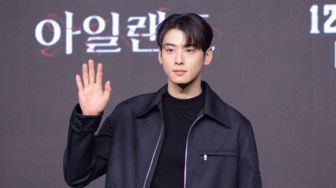 Bisa Hafal Dialog Latin dengan Cepat, Cha Eun Woo Dipuji oleh Sutradara Island