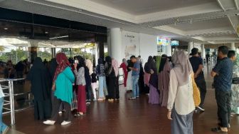 Penumpang di Bandara Hang Nadim Batam Tetap Ramai Meski Tiket Mahal