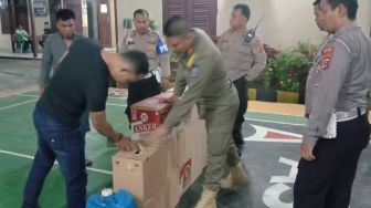 Polsek Ciruas Setop Honda Brio Penuh Miras untuk Pesta Tahun Baru