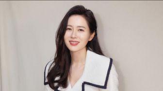 Son Ye-Jin Pamer Foto Anak Bertepatan dengan Hari Raya Natal