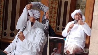 Momen Sorban Kepala Habib Syech Diacak-acak Anak 'Istimewa', Respons Sang Ulama Bikin Adem: Masya Allah..