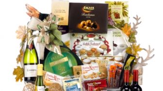 8 Cara Mudah Membuat Hampers Sendiri di Rumah, Persiapkan Bahan-bahannya