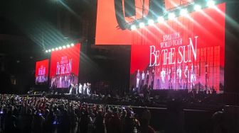 Konser Seventeen Diguyur Hujan Deras dari Awal Sampai Akhir, Para Member Basah-basahan Bareng Fans