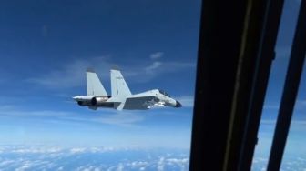 Bikin Resah, Pesawat Tempur China Dilaporkan 'Pepet' Pesawat AS