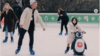 Penguin Gempi saat Main Ice Skating Bikin Salfok: Itu Apa Sih dan Gimana Cara Pakainya?
