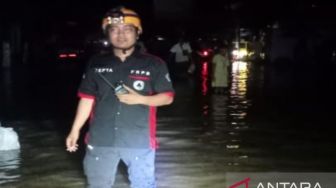 Banjir Terjang Kota Sampang Hingga Minggu Malam Belum Surut