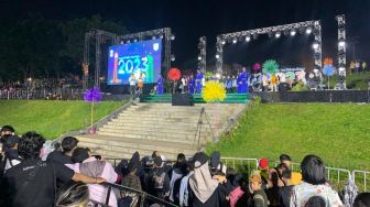 Gegap Gempita Perayaan Malam Pergantian Tahun di Taman Mini Indonesia Indah