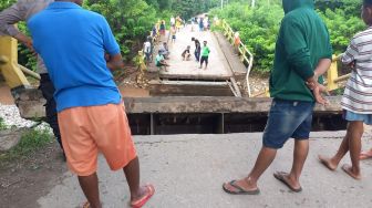 Banjir Hantam Jembatan, Akses di Wilayah Kupang Lumpuh