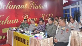 Kapolda Ikuti Zoom Meeting, Tugu Keris Siginjai Ramai Dikunjungi Warga
