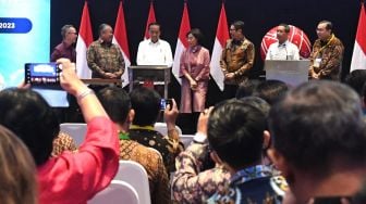 Presiden Joko Widodo atau Jokowi resmi membuka perdagangan Bursa Efek Indonesia (BEI) Tahun 2023. [Foto: Kris - Biro Pers Sekretariat Presiden]