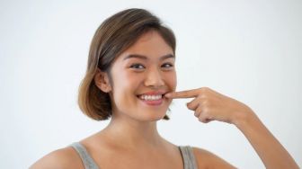 3 Cara Merapikan Gigi Tanpa Behel, Tertarik Mencoba?