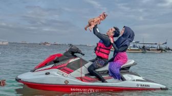 Ria Ricis Pamer Momen Moana Naik Jet Ski Tanpa Pelampung, Langsung Tuai Pro Kontra