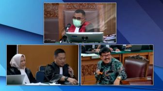 Saksi Ahli Kubu Sambo Lihat Catatan Melulu Bikin Jaksa Kepo, Endingnya Seisi Ruang Sidang Ketawa Geli!