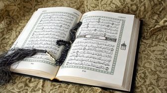 Surat Al-Isra Ayat 32: Bacaan Latin, Arti dan Kandungannya Tentang Zina