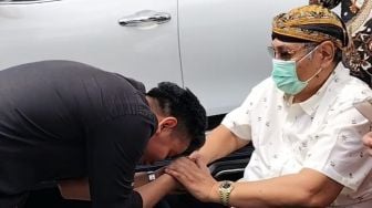 Sungkem ke Sinuhun Paku Buwono XIII, Gibran Ungkap Pesan Penting untuk Keraton Solo