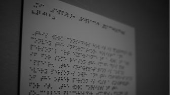 Sempat Dilarang, Berikut 3 Fakta Menarik Mengenai Huruf Braille