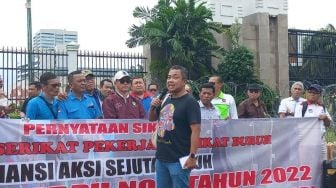 Perppu Cipta Kerja Bukti Paniknya Oligarki dan Elite Politik