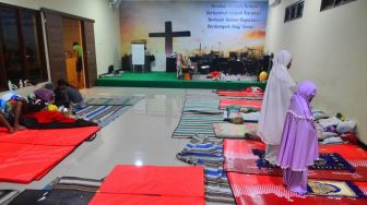 Korban Banjir Kudus Mengungsi di Gereja