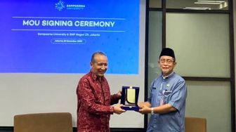 Sampoerna University Bangun Sistem Perpustakaan Digital Ramah Lingkungan di Sekolah Jakarta & Cirebon