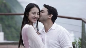 6 Artis Liburan Tahun Baru Bareng Pacar, Disorot hingga Ada yang Kena Kritik Netizen