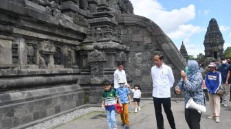 Promosikan Wisata Edukasi, Presiden Jokowi Ajak Cucu ke Candi Prambanan