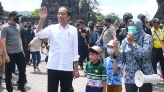 Habiskan Akhir Pekan di Yogyakarta, Jokowi Ajak Jan Ethes dan La Lembah ke Candi Prambanan