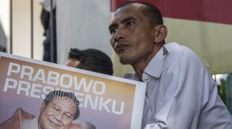 Jelang HUT Partai, Sekjen Gerindra Instruksikan Kader Pasang Bendera Prabowo Presiden 2024