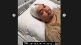 Pasang Muka Masam, Indra Bekti Protes Disuruh Minum Banyak Obat