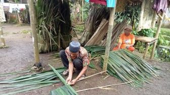 Kisah Pilu Pembuat ‘Hateup Kiray’