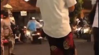 Viral Bule di Bali Diduga Belajar Naik Motor Matic Lalu Tabrak Apapun di Depannya