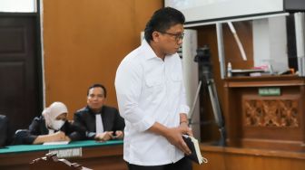 Terdakwa kasus pembunuhan Brigadir Yosua Hutabarat, Ferdy Sambo hadir untuk mengikuti sidang lanjutan di Pengadilan Negeri Jakarta Selatan, Selasa (10/1/2023). [Suara.com/Alfian Winanto]