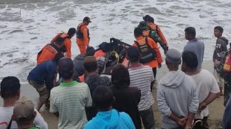 Basarnas Manado Cari Anak yang Terseret Ombak di Pantai Buko Pinogaluman