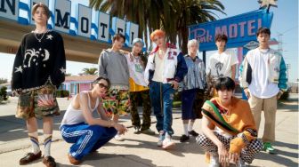NCT 127 Berjemur di Bawah Terik Mentari LA di Teaser Image Grup Album Ay-Yo