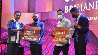 BRI Apresiasi Nasabah Loyal di Ajang SME's Lifetime Achievement