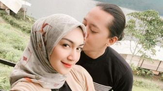 10 Potret Kenangan Melody Prima dan Tommy Bagus Setiadi, Jauh dari Gosip Miring tapi Diam-Diam Cerai